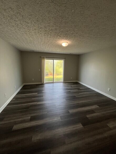 Building Photo - 5171 Mantua Dr