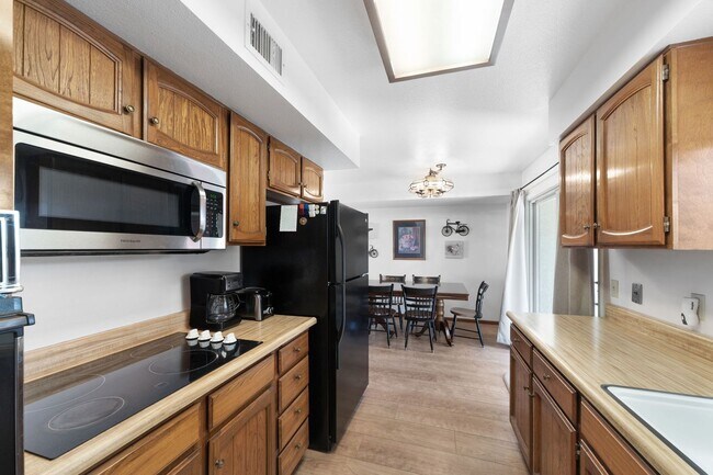 Building Photo - 821 Leisure World