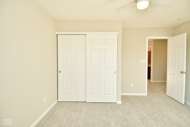 Building Photo - 9732 Evening Sky Way