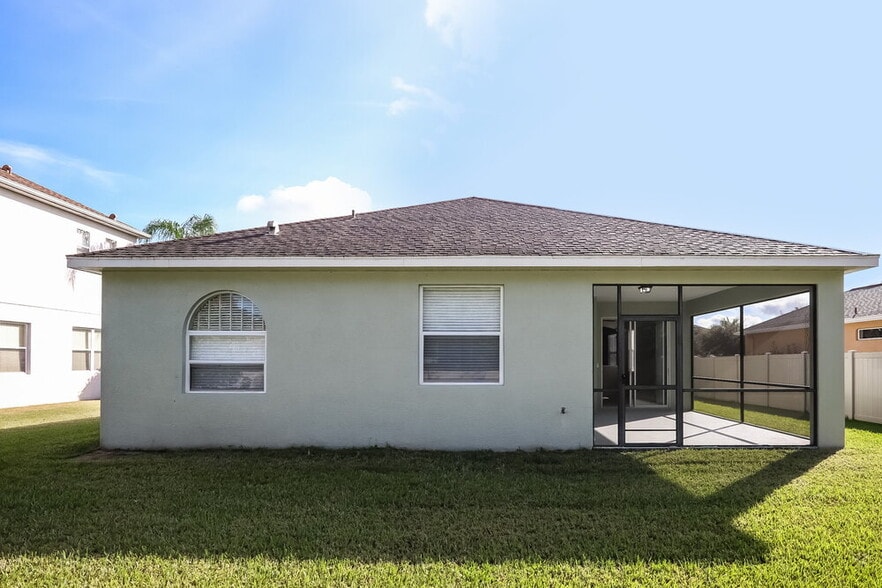 Building Photo - 4161 70th St Cir E