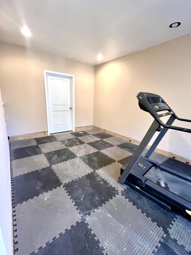 Building Photo - 1127 Percheron Dr NW