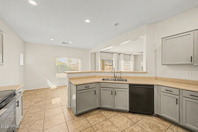 Building Photo - 41342 W Capistrano Dr