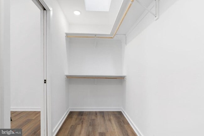 Building Photo - 1602 Locust St