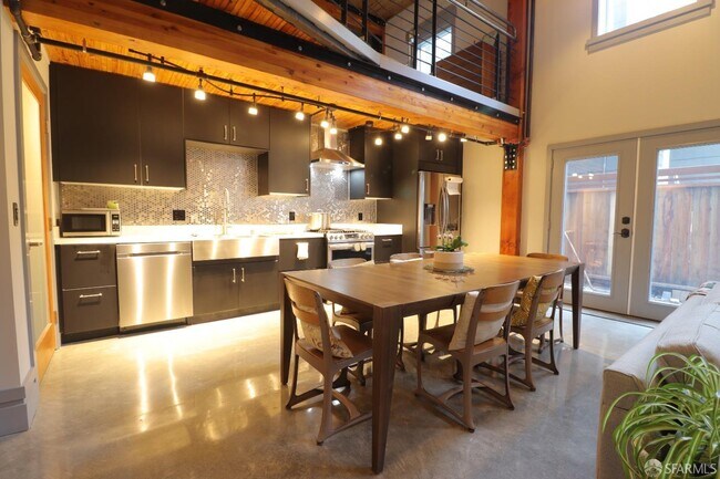 Building Photo - 6105 San Pablo Ave