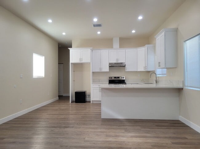 Building Photo - 21753 Romar St