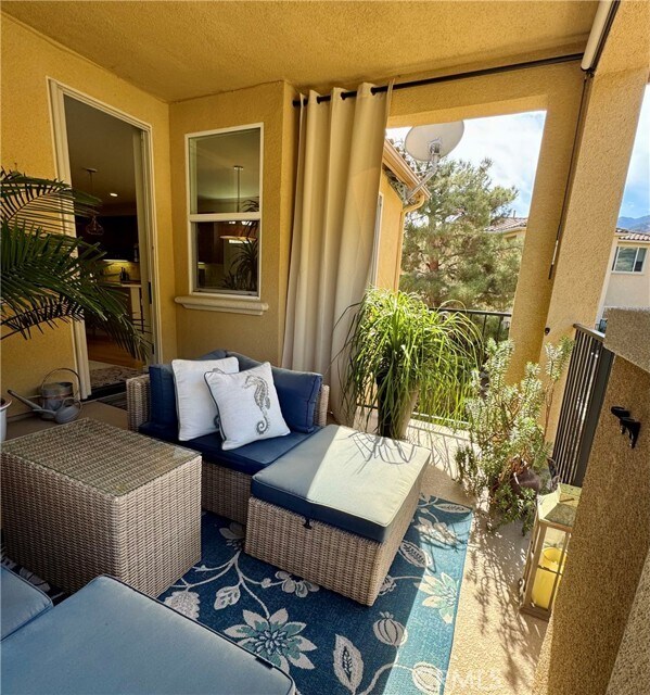 Building Photo - 23801 Los Pinos Ct