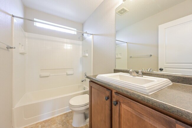 Building Photo - 2355 Coach House Loop