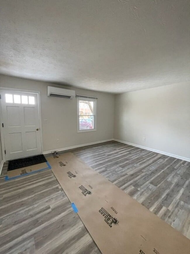 Building Photo - 159 Suter St