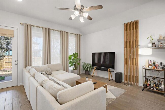 Building Photo - 1213 Thunderhead Trl