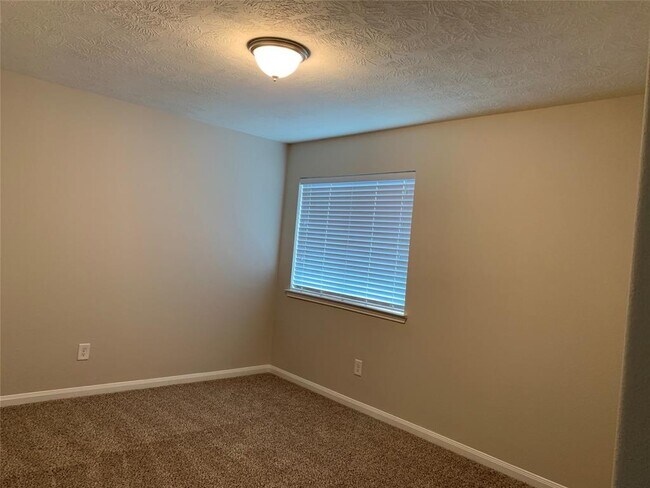 Building Photo - 16954 Creek Mountain Dr