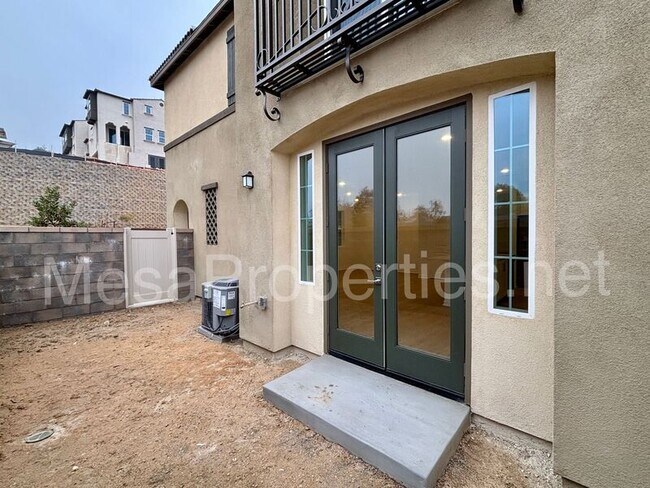 Building Photo - 8407 Gabrielino Ct