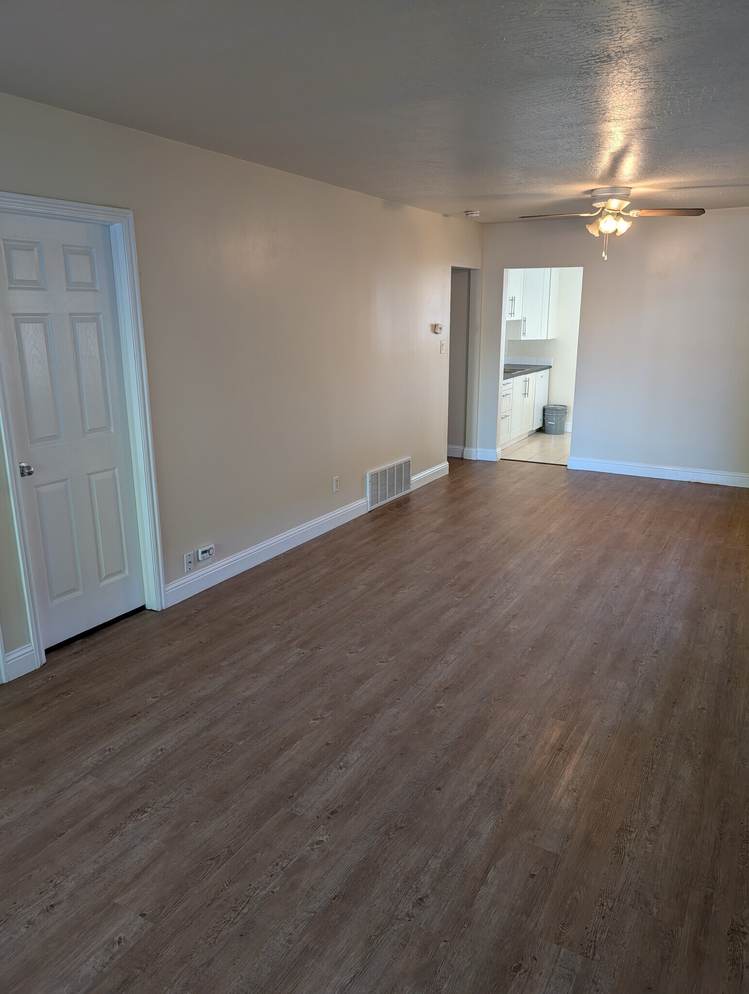 Living space - 2544 S Park St
