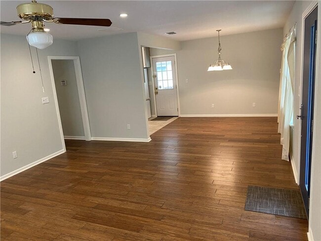 Building Photo - 1307 Ridgemont Dr