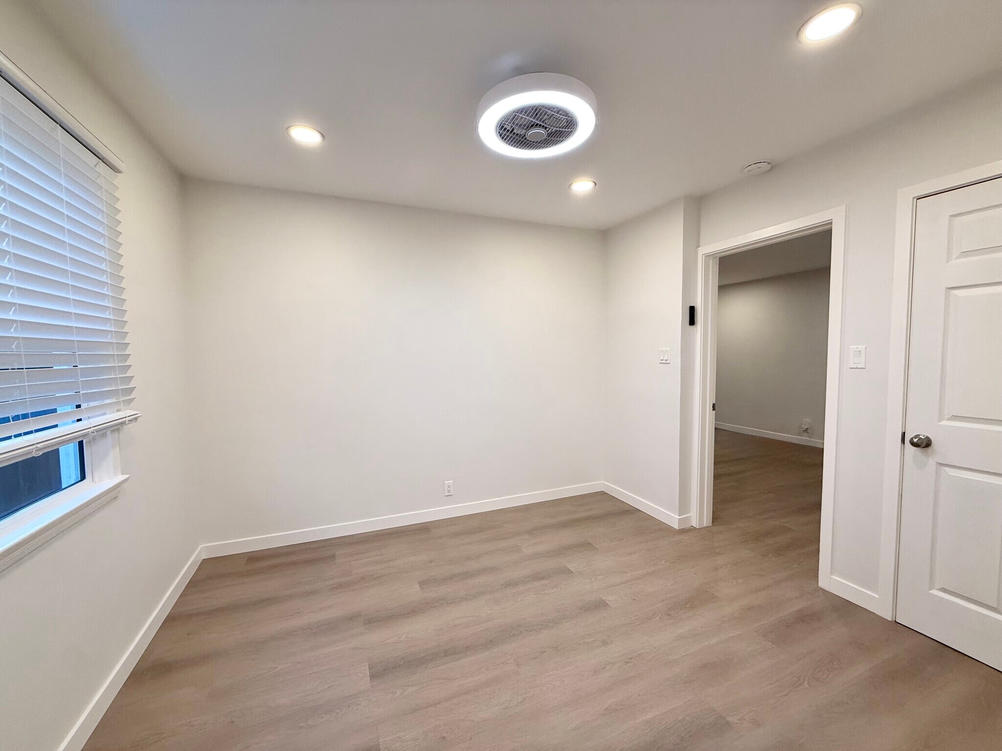 Building Photo - 467 36th St