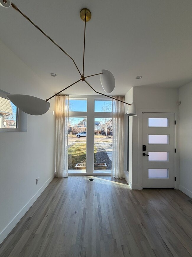 Building Photo - 4047 Shoshone St