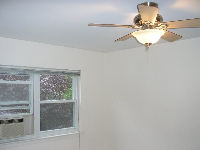 Building Photo - 50 Elm St