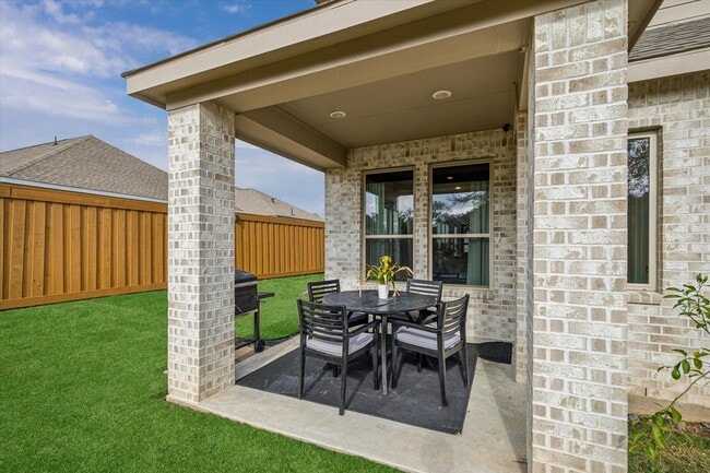 Building Photo - 7933 Spring Run Dr