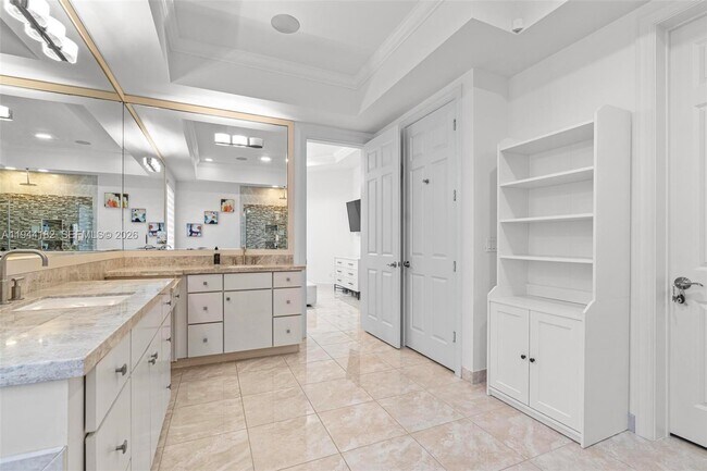 Building Photo - 10185 Cameilla St