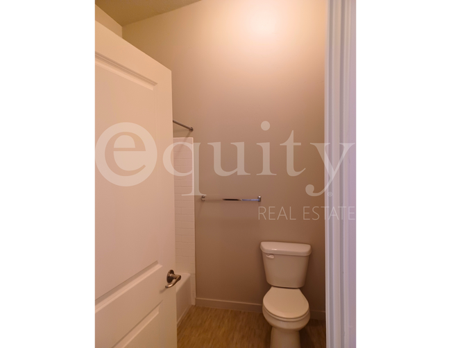 Building Photo - 1055 W 1033 N St