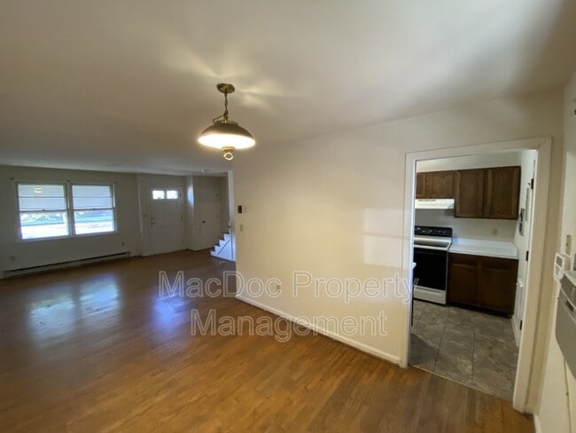 Building Photo - 5467 Potomac Dr