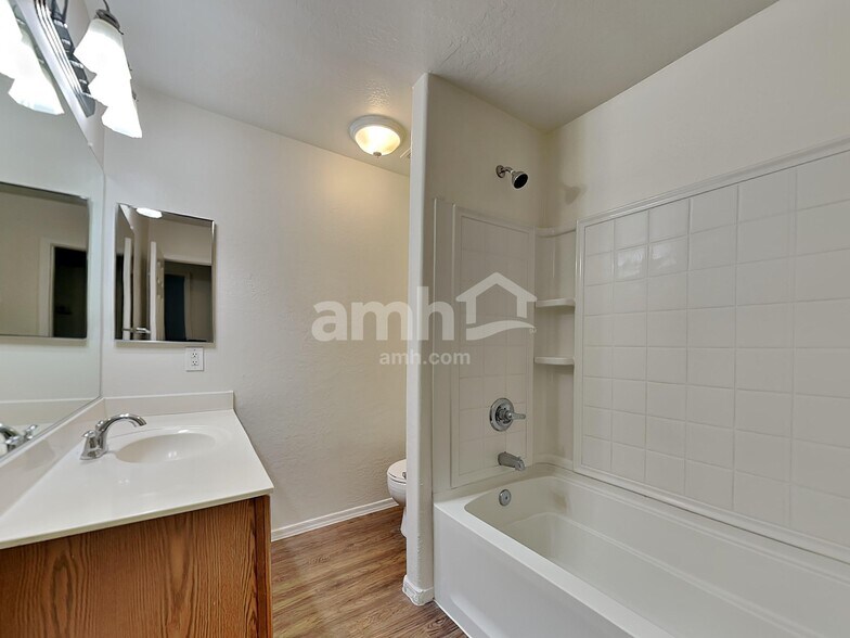 Building Photo - 2525 W Nancy Ln