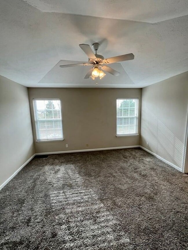 Building Photo - *END UNIT* 2 Bed, 2.5 Bath Townhome in The Cottages at Indian Park