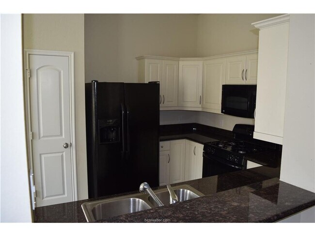 Building Photo - Stunning 3 Bed, 2 Bath in Creek Meadows!