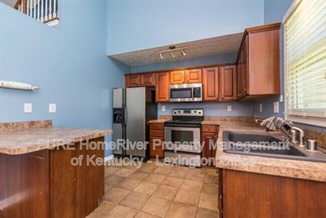 Building Photo - 296 Forest Hill Dr