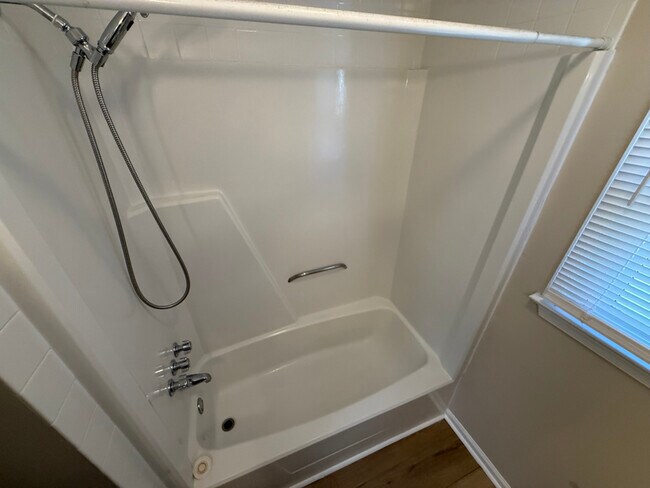 Building Photo - 4768 Old Hickory Rd