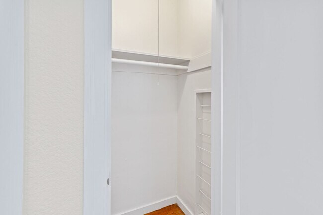 Building Photo - Downtown Napa 3 bed 2 bath single level home