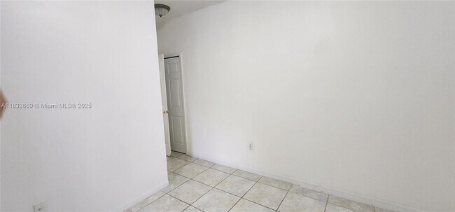 Building Photo - 14935 SW 34th St