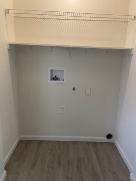 Building Photo - 540 Chandler St