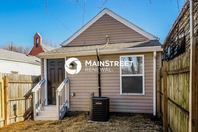 Building Photo - 3 Bedroom Pet-Friendly Home in Louisville,...