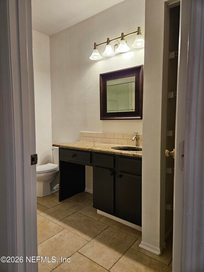 Building Photo - 13810 Sutton Park Dr N