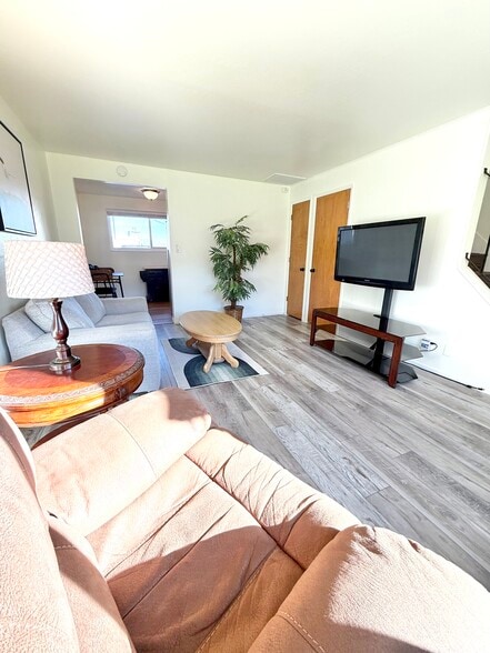 Building Photo - 1120 S Curry St