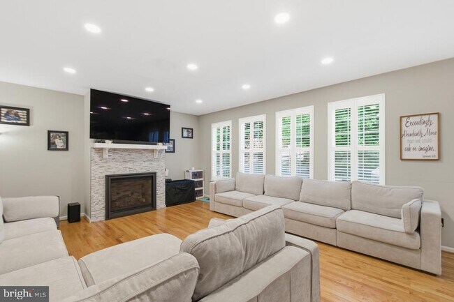 Building Photo - 14997 Grassy Knoll Ct