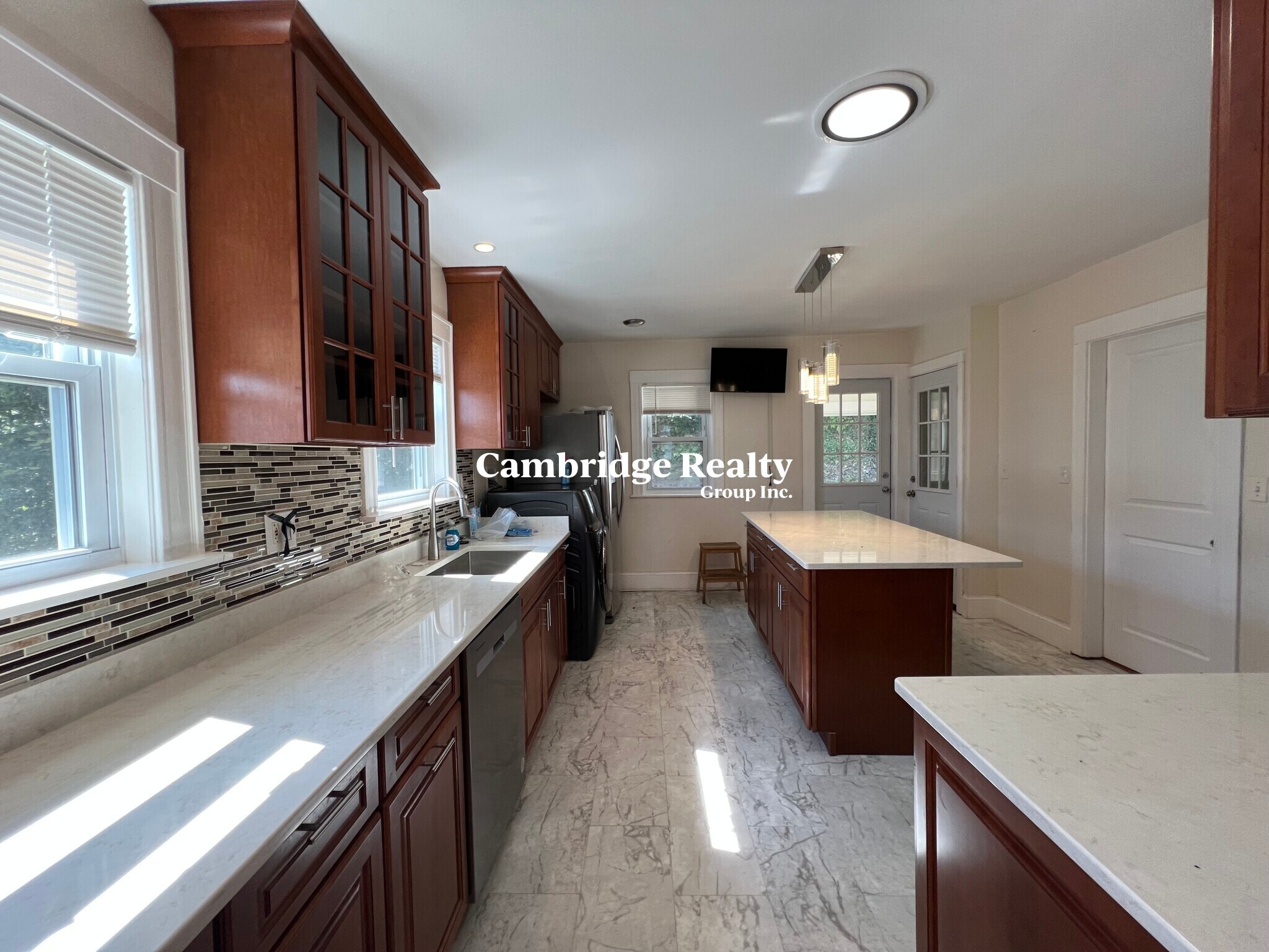 Building Photo - 88 Fellsway E