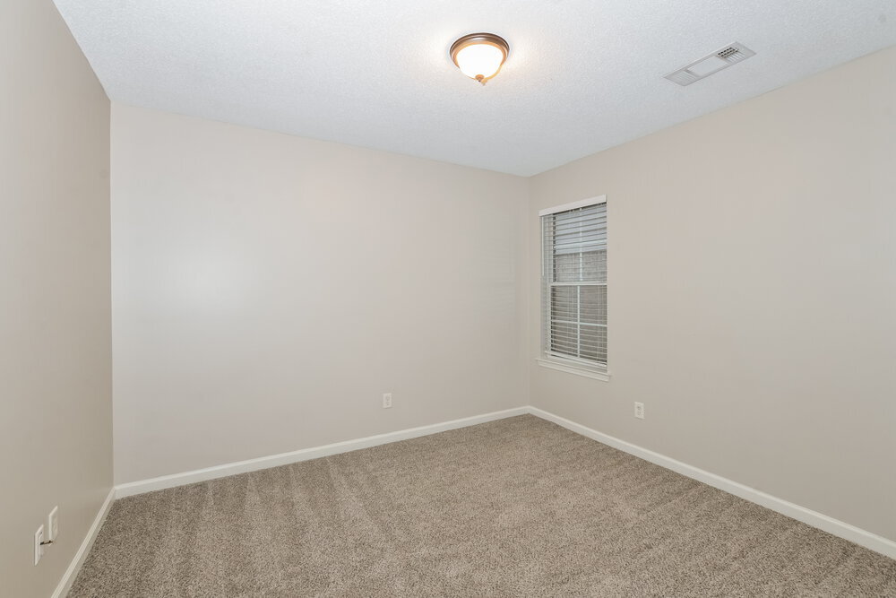 Building Photo - 10253 Evening Hill Dr