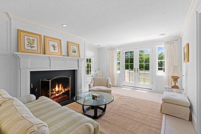Building Photo - 26 Longmeadow Dr