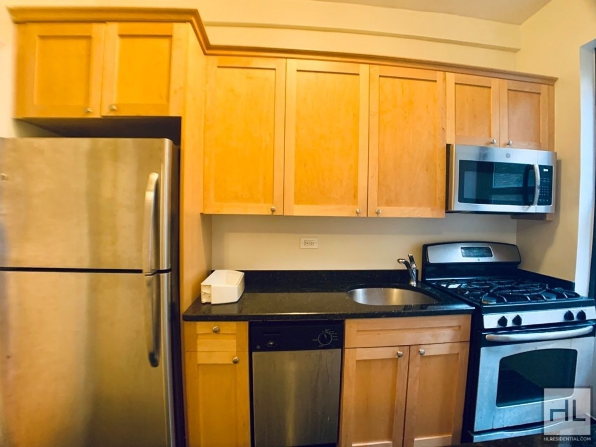 Building Photo - SECOND AVENUE