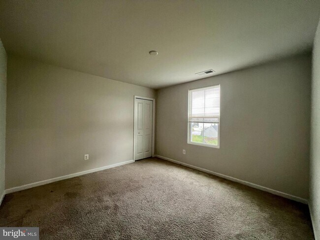 Building Photo - 255 Severna Pkwy