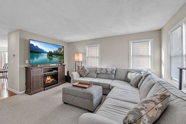 Building Photo - 18 Merlin Ct