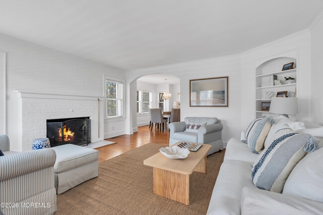 Building Photo - 111 Chicago Blvd