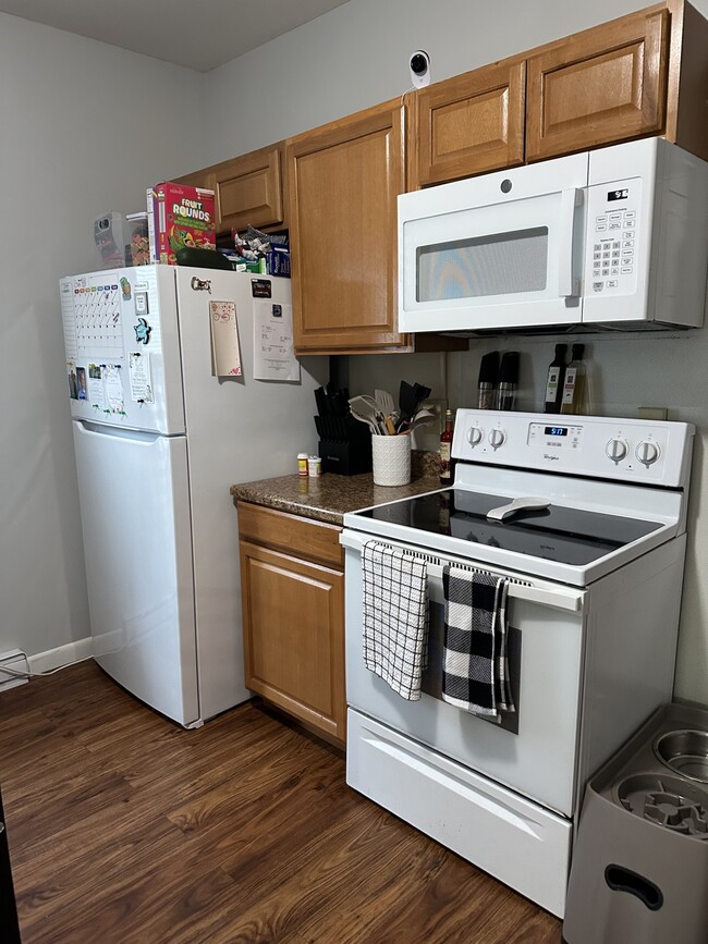 Building Photo - 15 LLC-65 Sailly Avenue