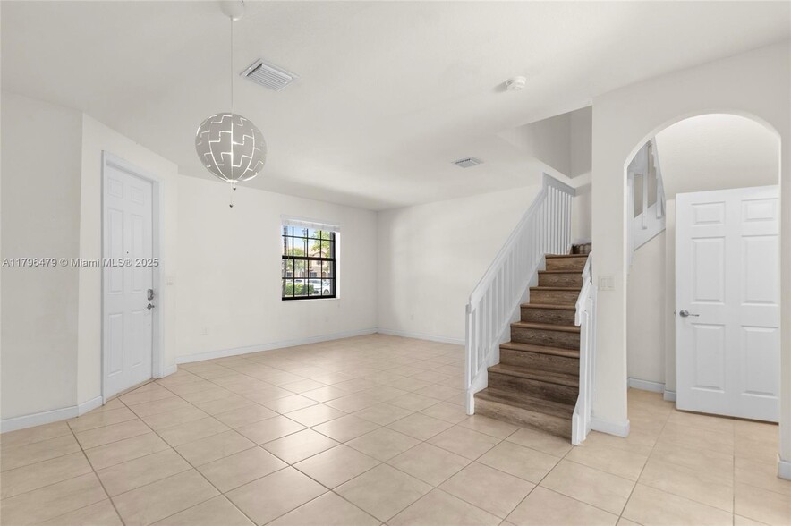 Building Photo - 9314 W 33rd Ln