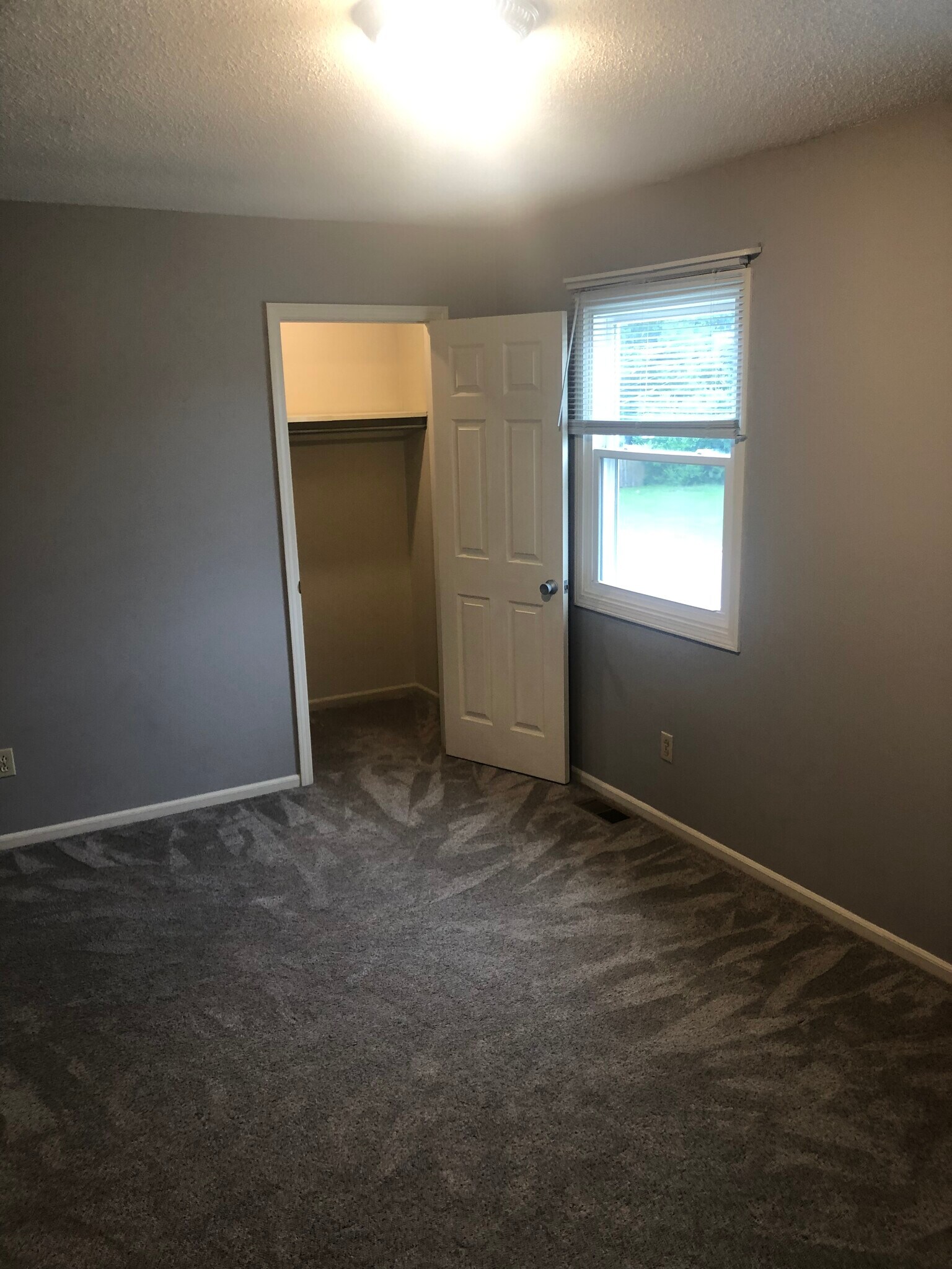 Building Photo - 642 Arbor St