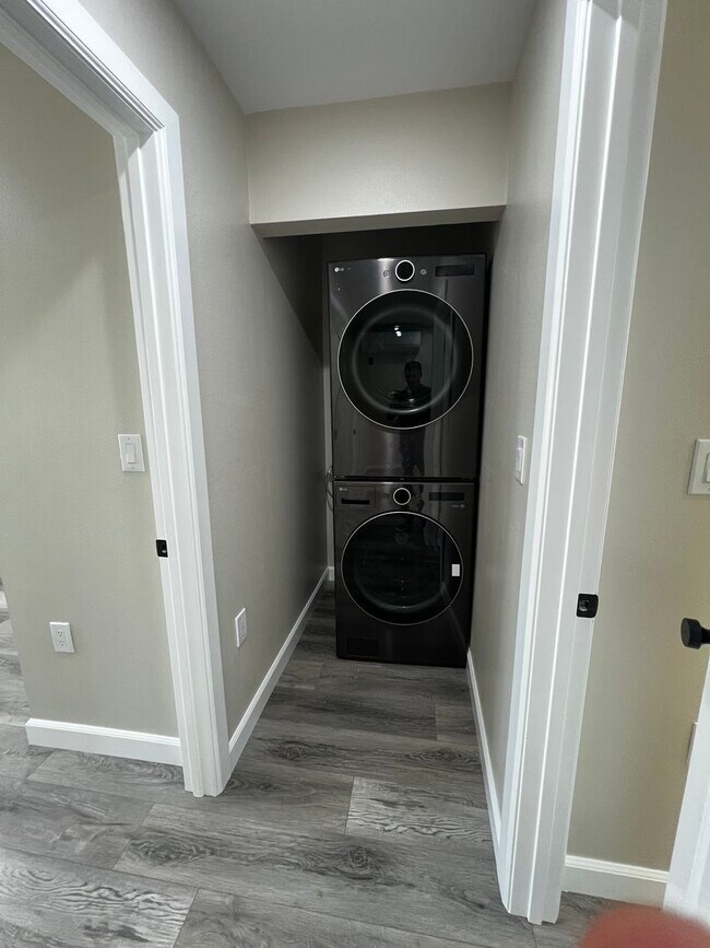 Building Photo - Brand New Three Bedroom and One Bath ADU House for Rent in Pico Rivera
