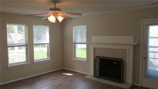 Building Photo - 1405 S 12th St