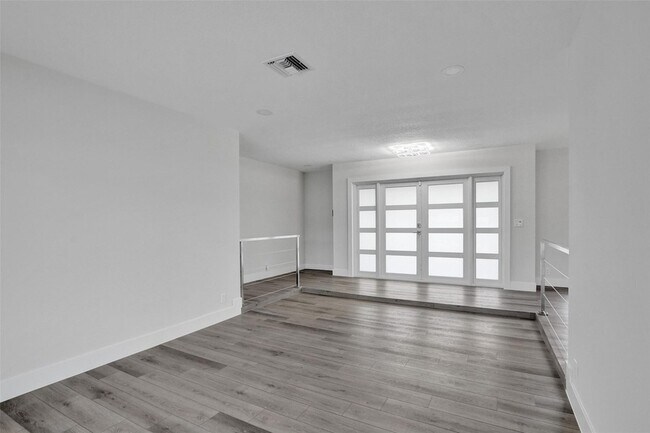 Building Photo - 5361 SW 7th St