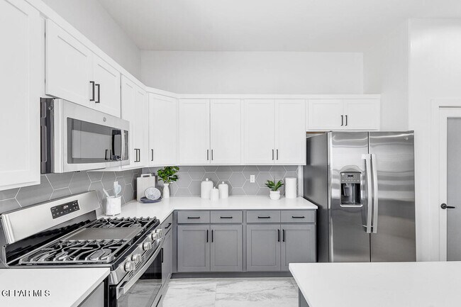 Building Photo - 10705 Troy Aikman Dr